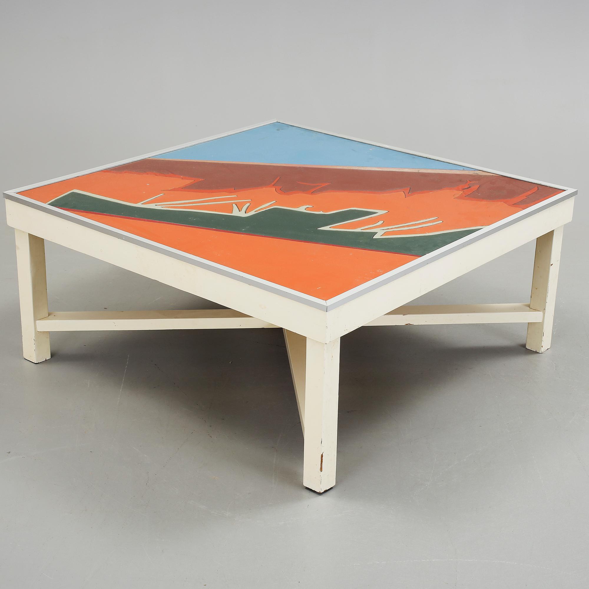 SOFFBORD, Lars Kleen, signerad o daterad 1971 undertill.
