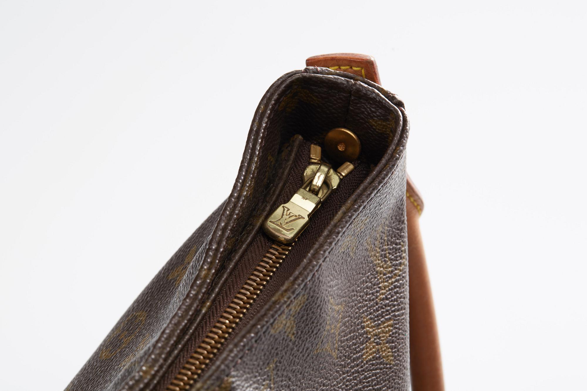 VÄSKA, "Looping", Louis Vuitton.