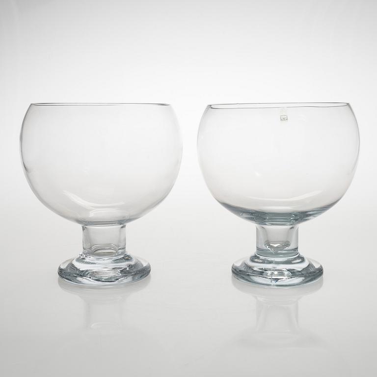 Erkkitapio Siiroinen, 1970s glass bowls, 2 pcs, "Old King Cole" Riihimäen Lasi, Finland.