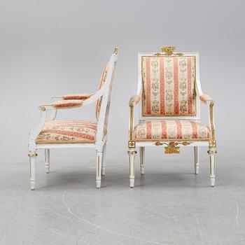 Fåtöljer, ett par, gustavianska, 1800-tal.