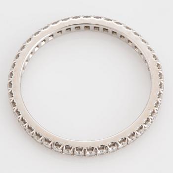 Tiffany helalliansring "Soleste" med runda briljantslipade diamanter total vikt ca 0.35 ct.