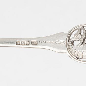 Skaldjursgafflar, 12 st, silver, Atkin Bros - Harry Atkin, Sheffield, England, 1928.