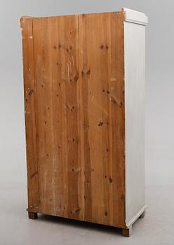 KLÄDSKÅP, omkring år 1900.