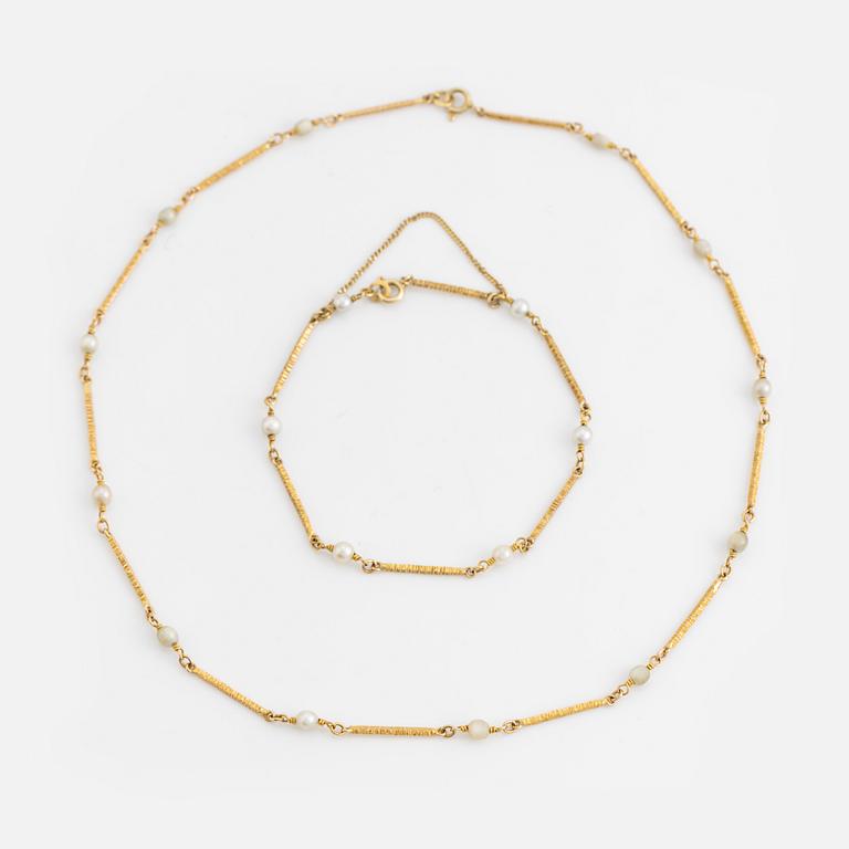 14K gold and pearl bracelet and necklace.