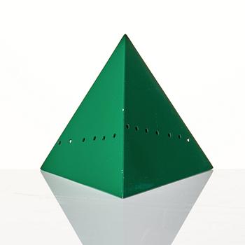 Lucio Fontana, "Piramide".