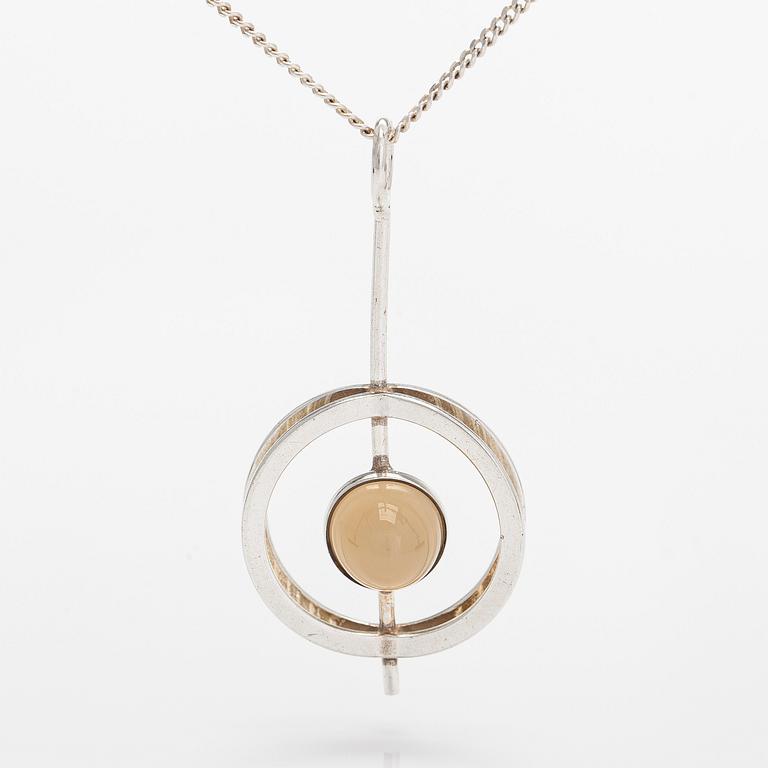 Elis Kauppi, pendant, silver, Kupittaan Kulta, Turku. With a sterling silver chain.