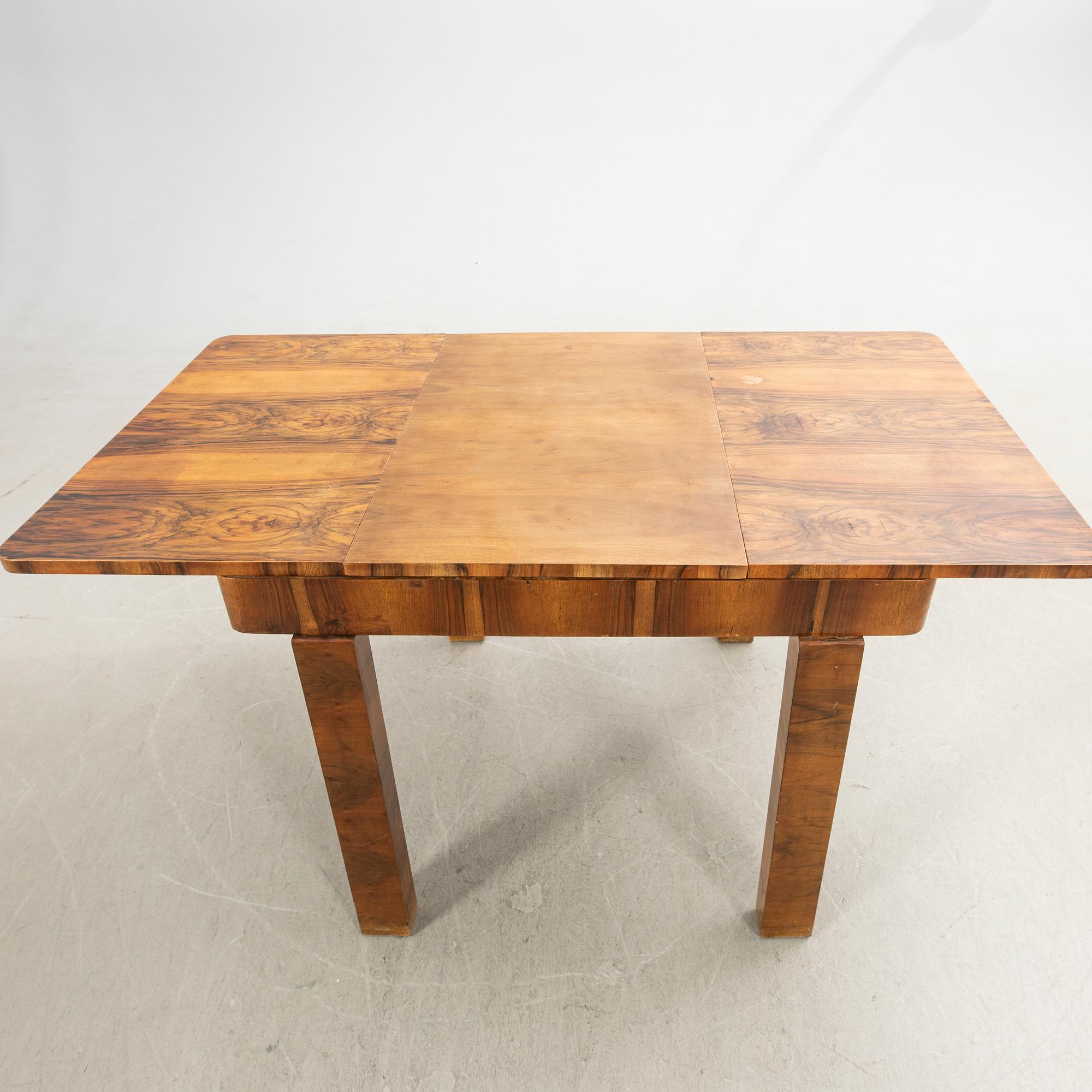 Bord, Art Deco, 1900-talets första hälft.