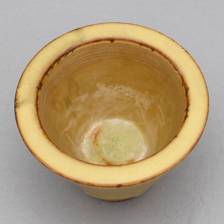 SKÅL, stengods, Farsta, Wilhelm Kåge, Gustavsberg, signerad undertill.