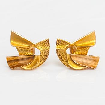 Zoltan Popovits, A pair of 14K gold earrings "Sagina". Lapponia.