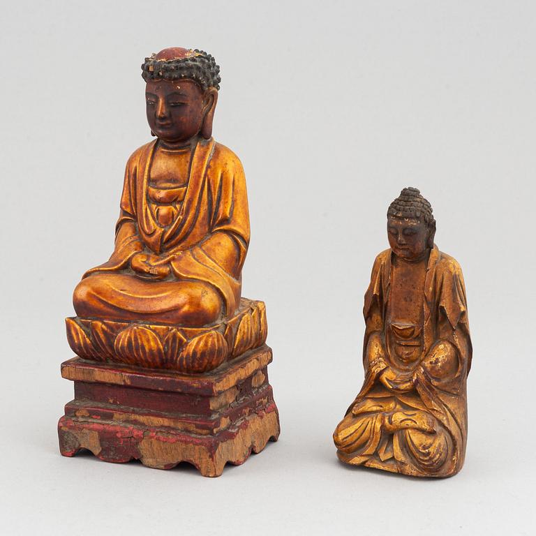 Two gilded and lacquered wooden figures of Buddha, Qing dynasty, 19th Century.