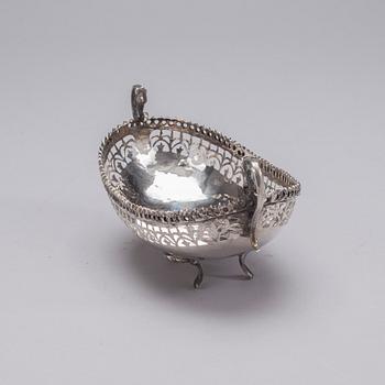 BONBONJÄR, silver, 1900-tal. Vikt 185,6 g.