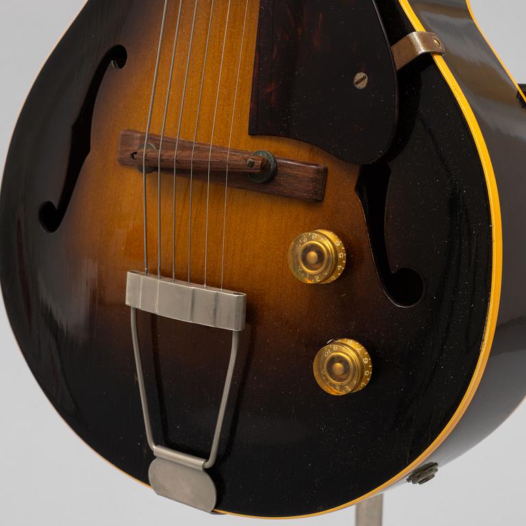 Gibson, "ES-140", semi-acoustic guitar, 1953, USA.