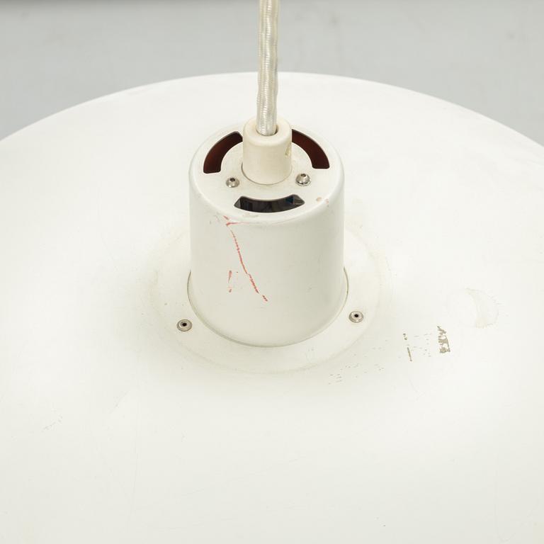 Poul Henningsen, taklampor, 2 st "PH 3/4", Louis Poulsen, Danmark.