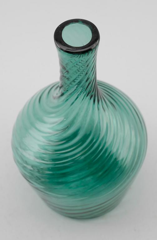 FLASKA/KARAFF, grönt glas, 1800-tal.