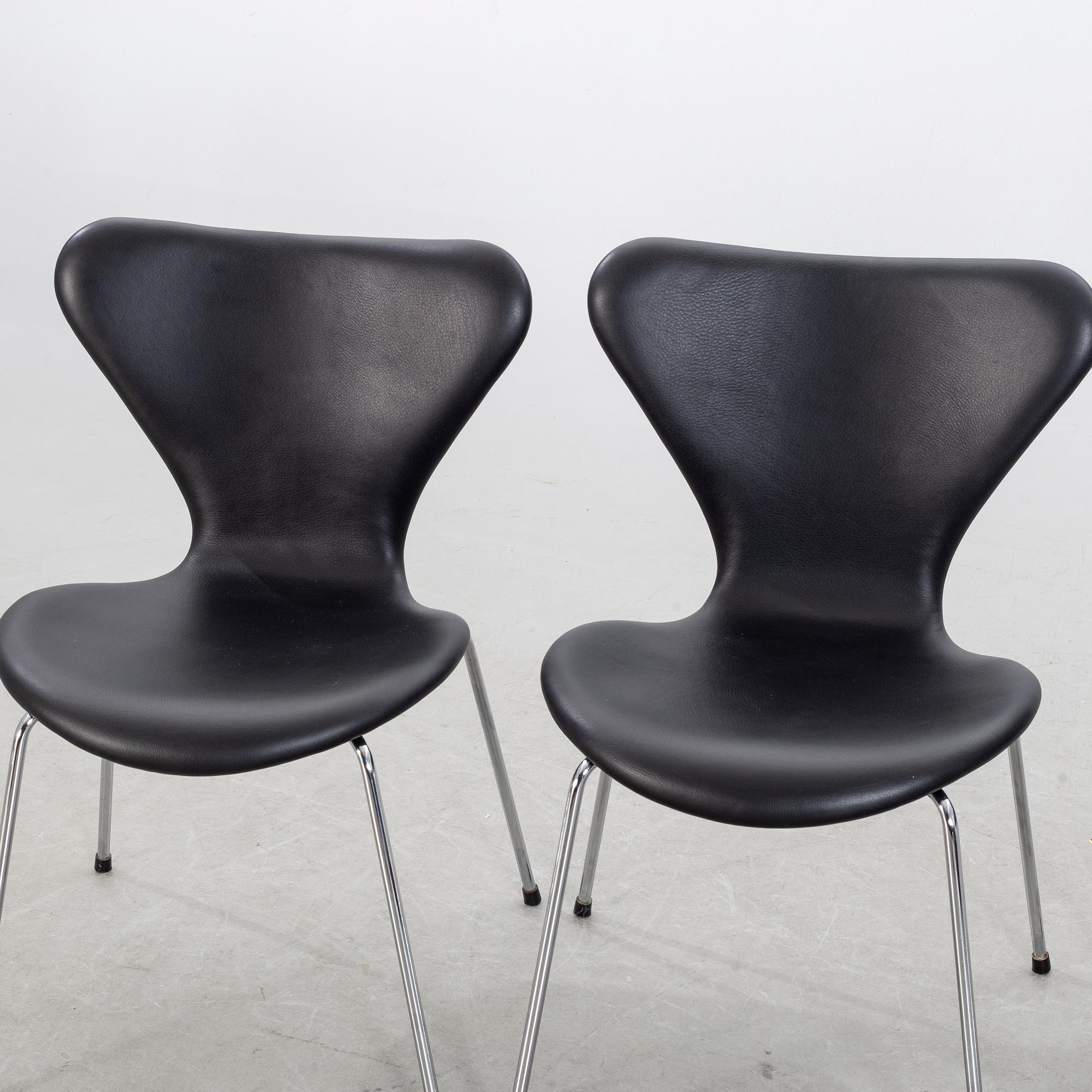 ARNE JACOBSEN, "Sjuan", 6 chairs.