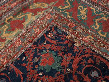 CARPET. Antique Bidjar. 578 x 355 cm, plus one end has 3 cm red flatweave, one has 1,5 cm.