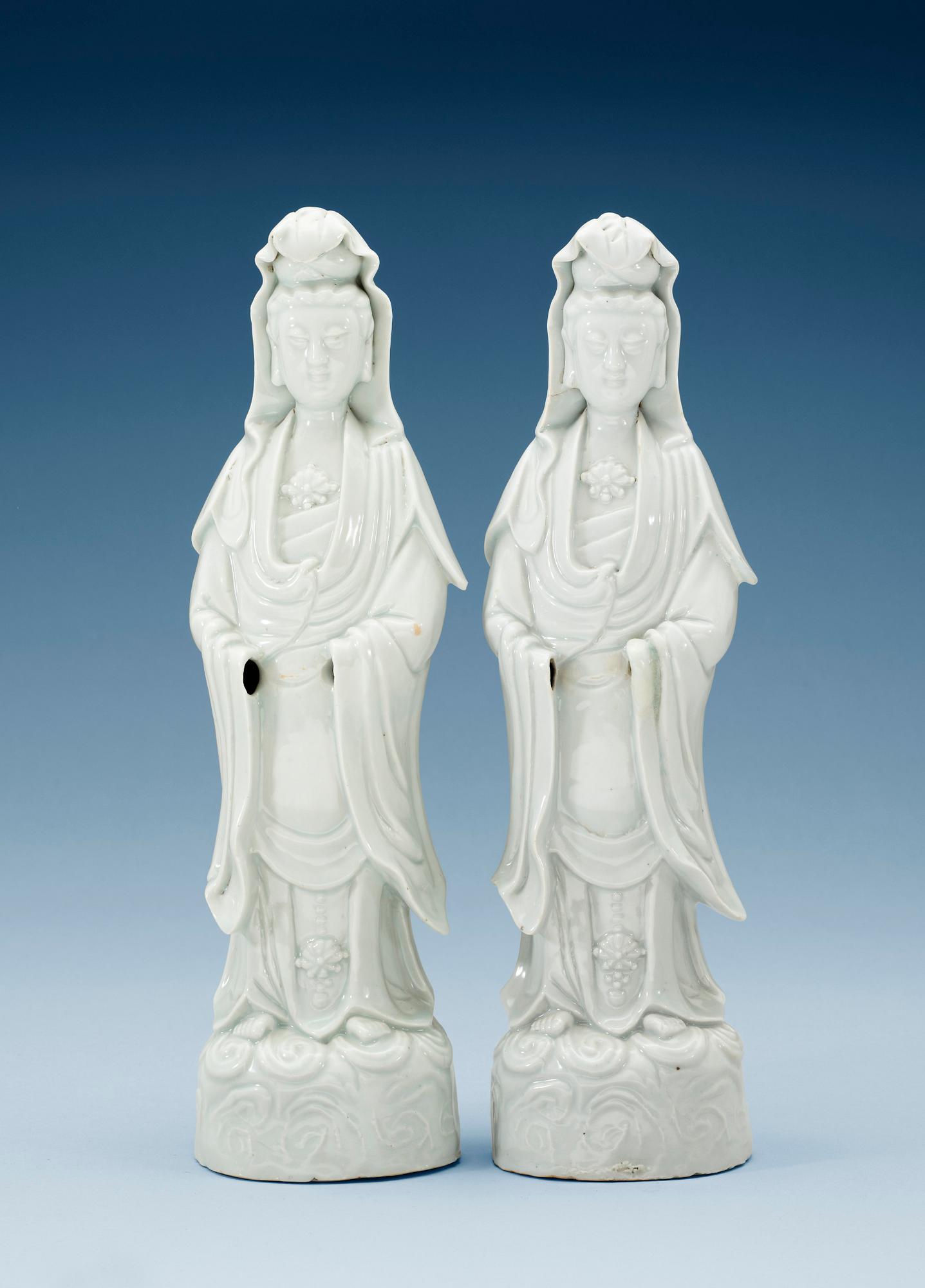Two blanc de chine figures of Guanyin, Qing dynasty.
