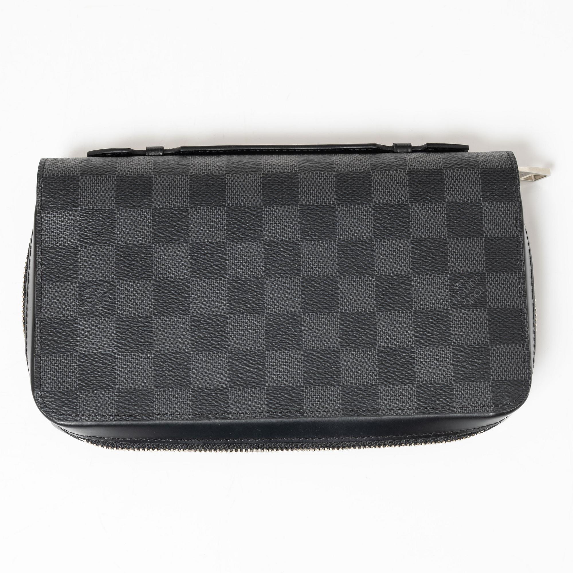 Louis Vuitton, plånbok/ clutch, "Zippy XL", 2019.
