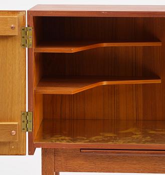 Scandinavian Modern, a rare bar cabinet model 166, Eidsfjord Møbelfabrikk, Norway, 1950s.