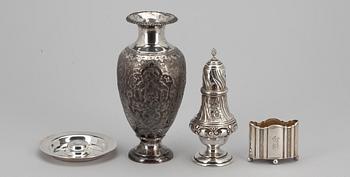 SILVERFÖREMÅL, 4 st, bl.a. Tapio Wirkkala. Tot. vikt ca 548 g.