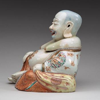 A large famille rose tureen with cover in the shape of Budai, Qing dynastin, Qianlong (1736-95).