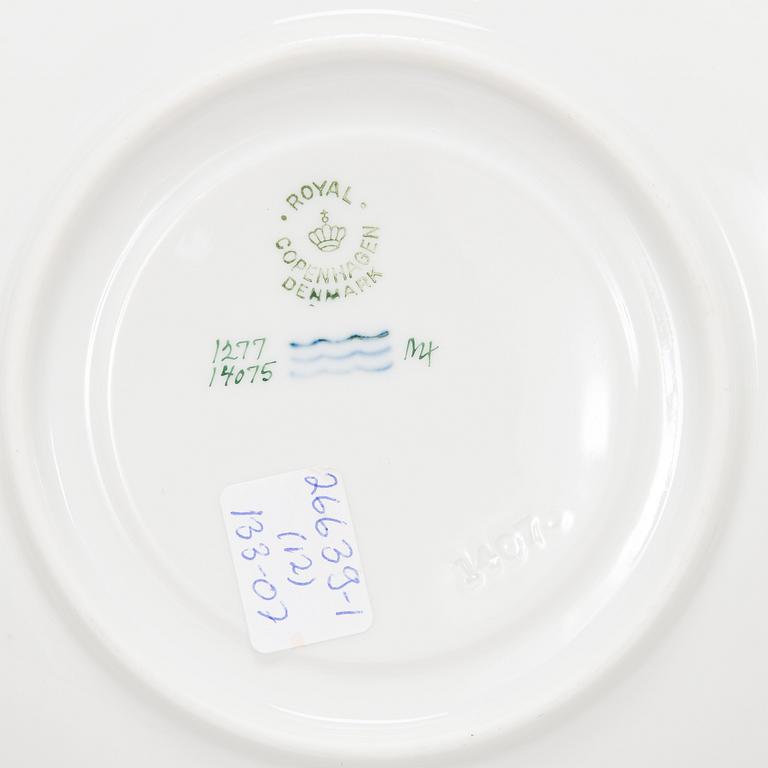 Royal Copenhagen, buljongskålar 12 st, med fat, "Tunna", porslin, Royal Copenhagen, Danmark 1957.