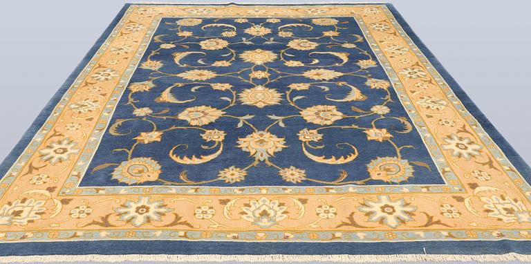 A carpet, Zigler design, approx. 317 x 252 cm.