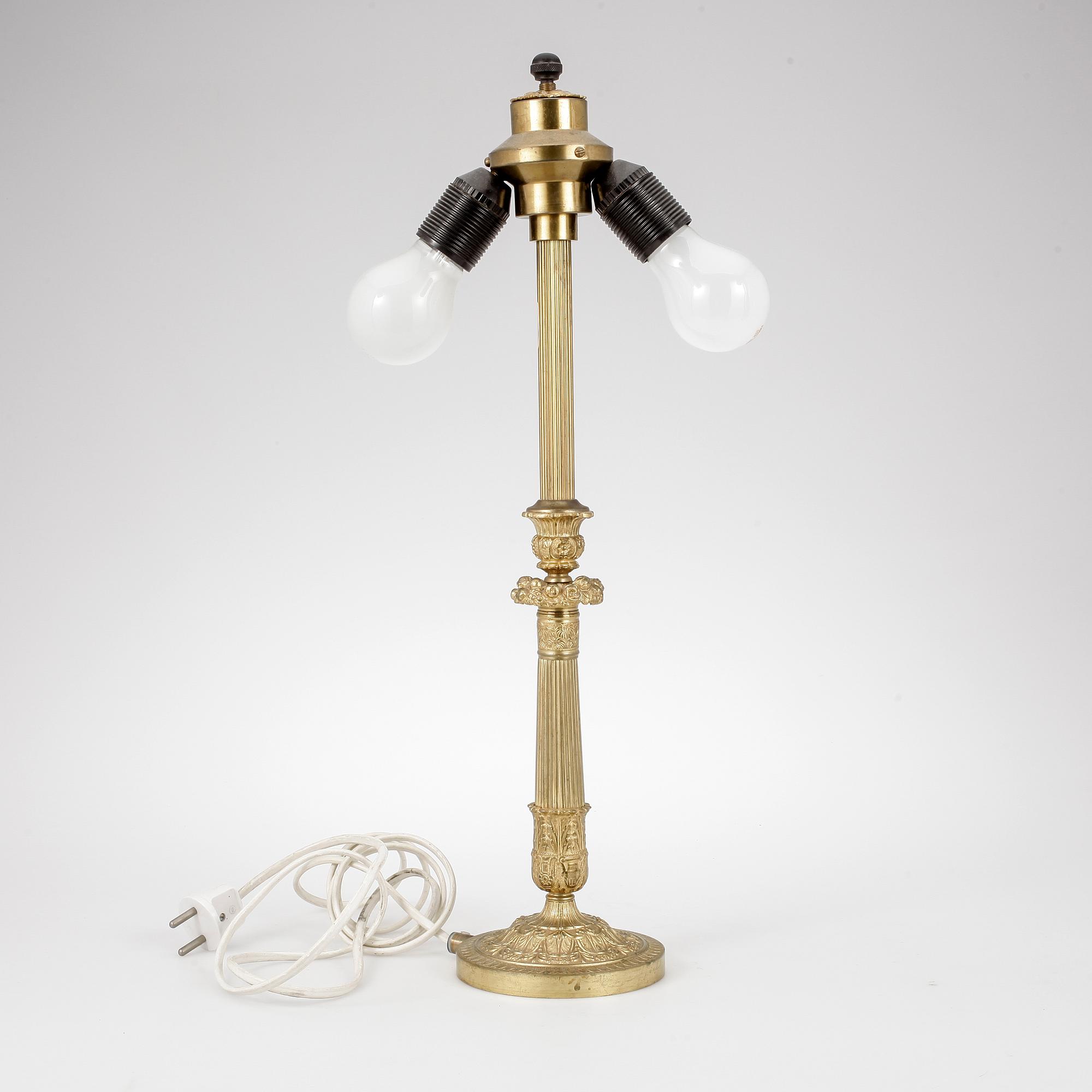BORDSLAMPA, empirestil, 1900-talets andra kvartal.