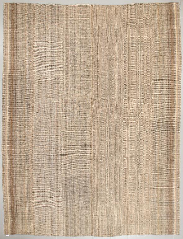 MATTA, slätväv, persisk, 396 x 306 cm.