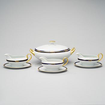 MATSERVIS, 89 delar, porslin, AB-modell, Arabia, Finland 1930-49. 3 st fat.