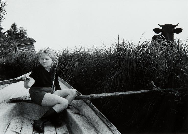 Nina Korhonen, "KATI VENEESSÄ".