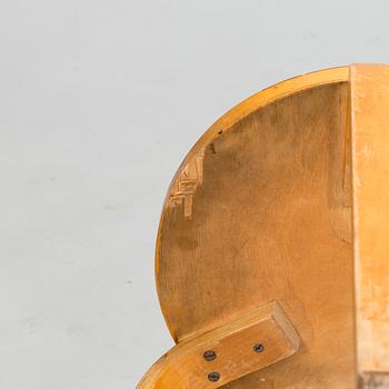 Alvar Aalto, bord och pall 60 för O.Y. Huonekalu-ja Rakennustyötehdas A.B. tidigt 1950-tal.