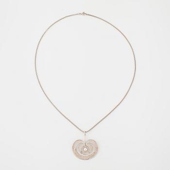 TAPIO WIRKKALA, Kultakeskus 1975, a "Omena" (Apple) pendant.