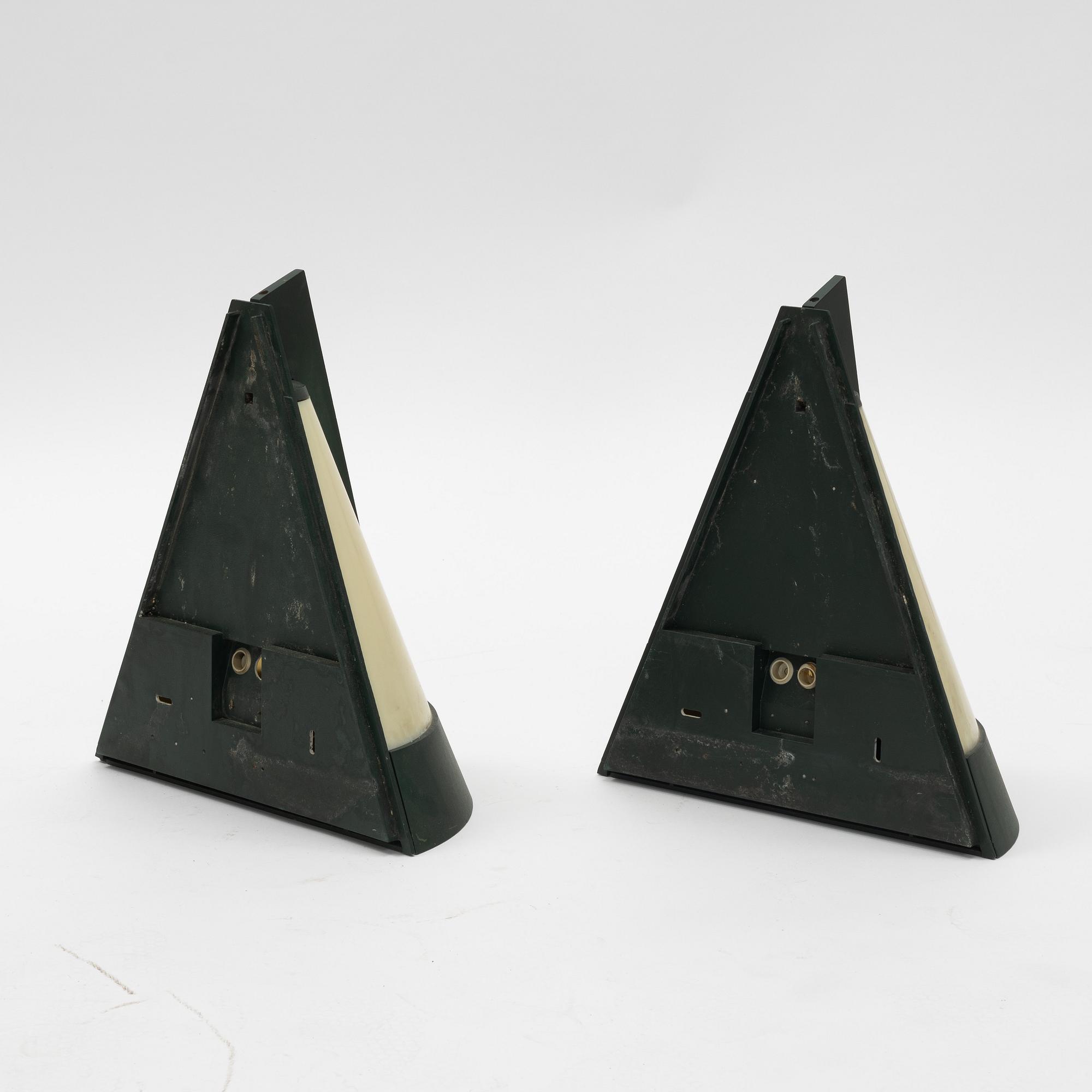 A pair pf wall lamps, second half of the 20th century.