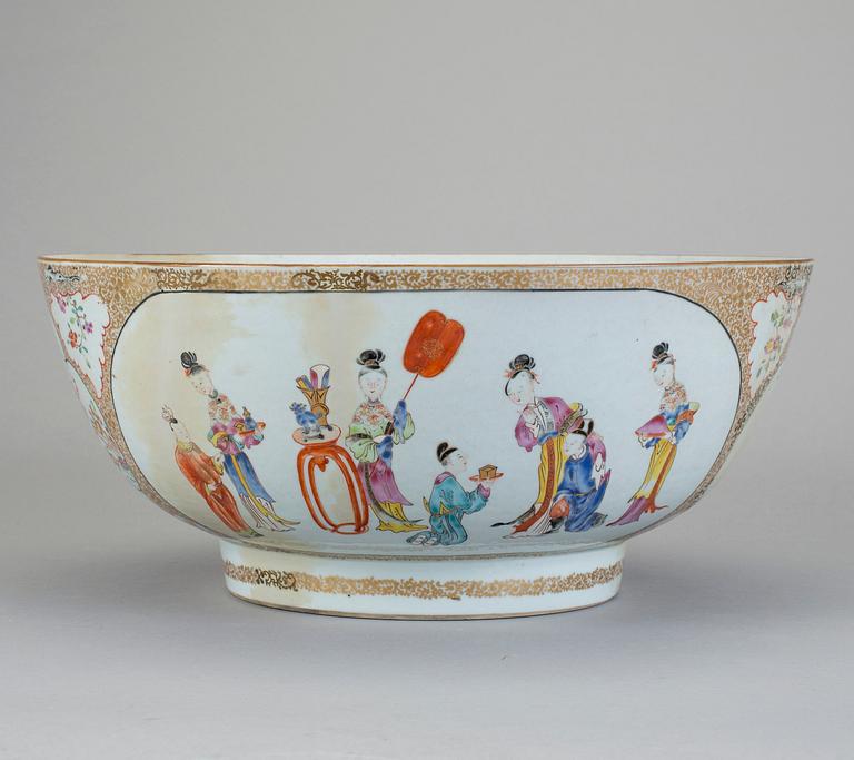 BÅLSKÅL, porslin, Qingdynastin, Qianlong (1736-95).