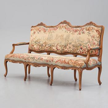 Karmstolar, sex stycken, Frankrike 1700-talets mitt, Louis XV. (Soffa 1800-tal medföljer).