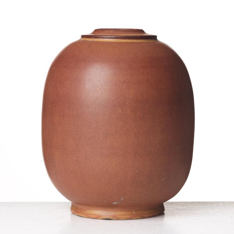 Erich & Ingrid Triller, a stoneware vase, Tobo, Sweden.