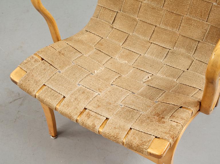 KARMSTOLAR, ett par, "Eva", Bruno Mathsson för firma Karl Mathsson, Värnamo, 1900-talets andra hälft.