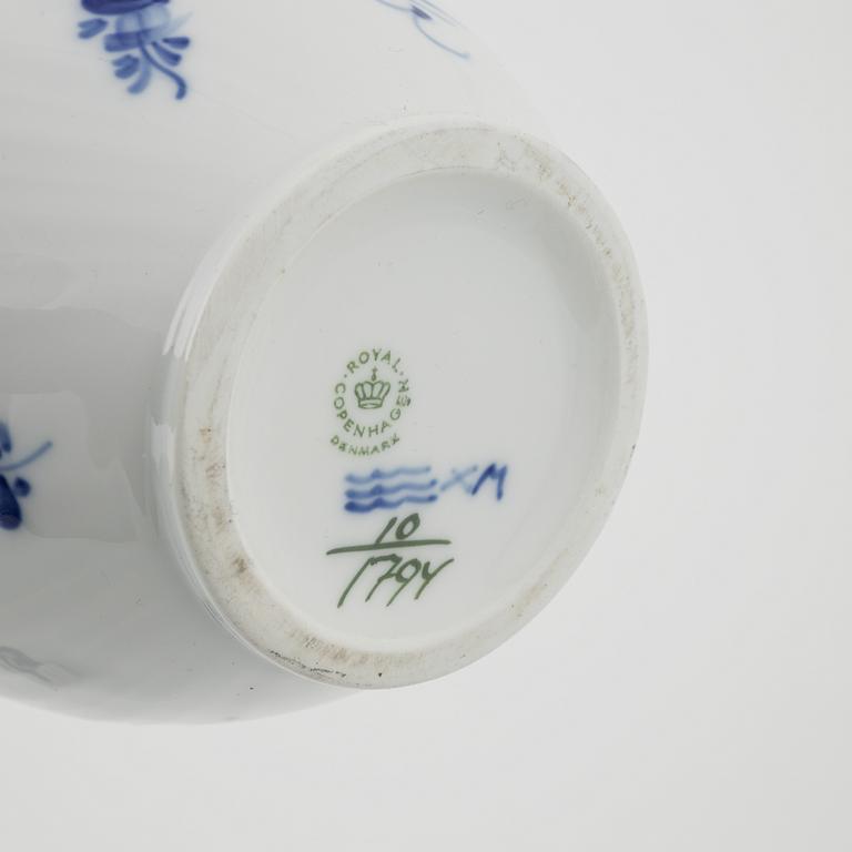 A xx-piece porcelain service, 'Blur flower', Royal Copenhagen, Denmark.