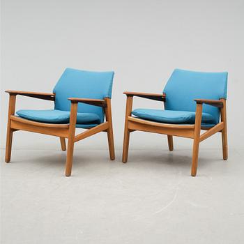 FÅTÖLJER, ett par, "9015", Hans Olsen, Gärsnäs, omkring 1960.