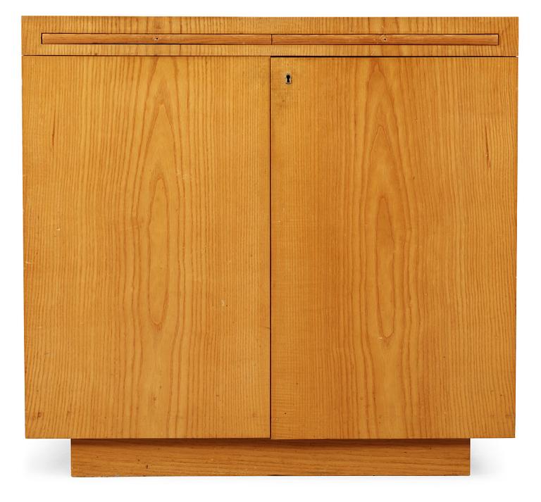 A Swedish elm cabinet attributed to Uno Åhrén, 1930's.