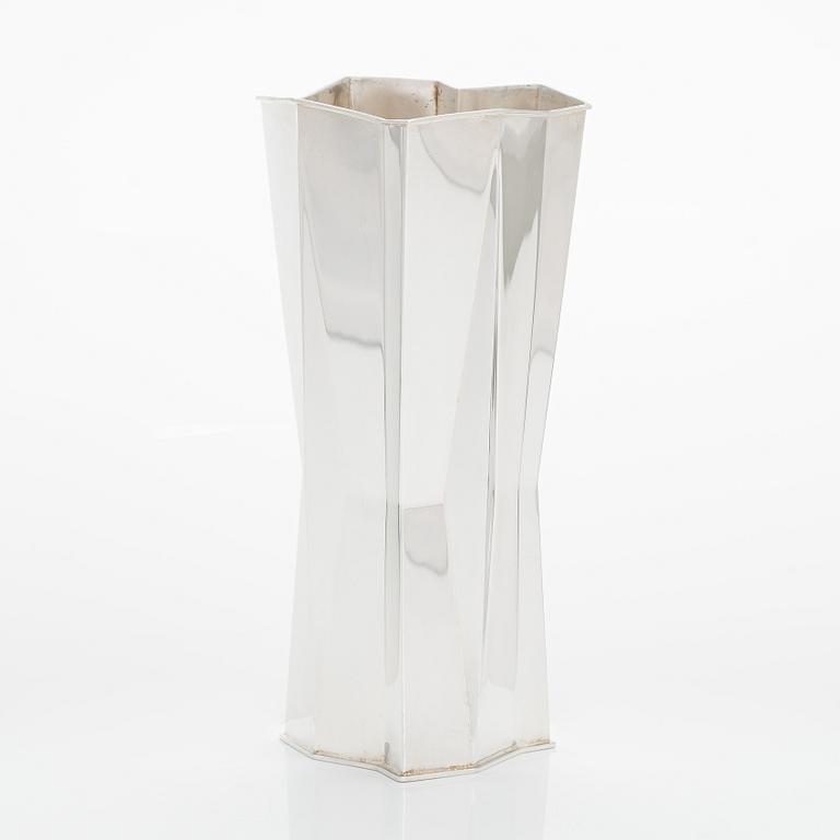 Tapio Wirkkala, a sterling silver vase 'TW6-4', Kultakeskus, Hämeenlinna 1971.