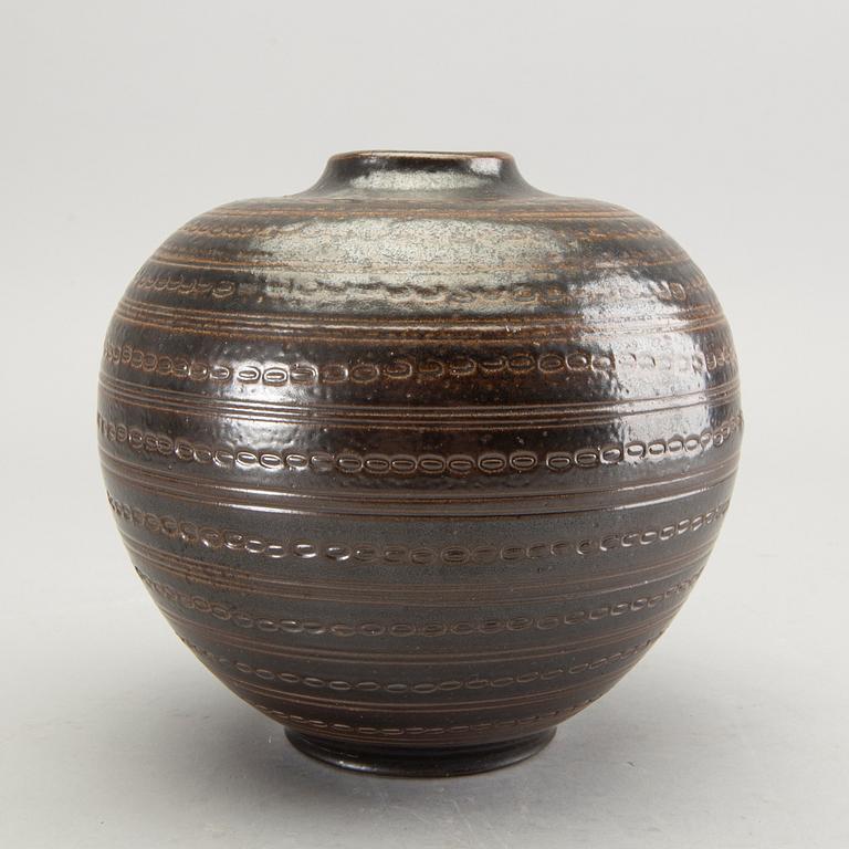 A set of six vases and a dish, by different makers, Höganäs and Vallåkra.
