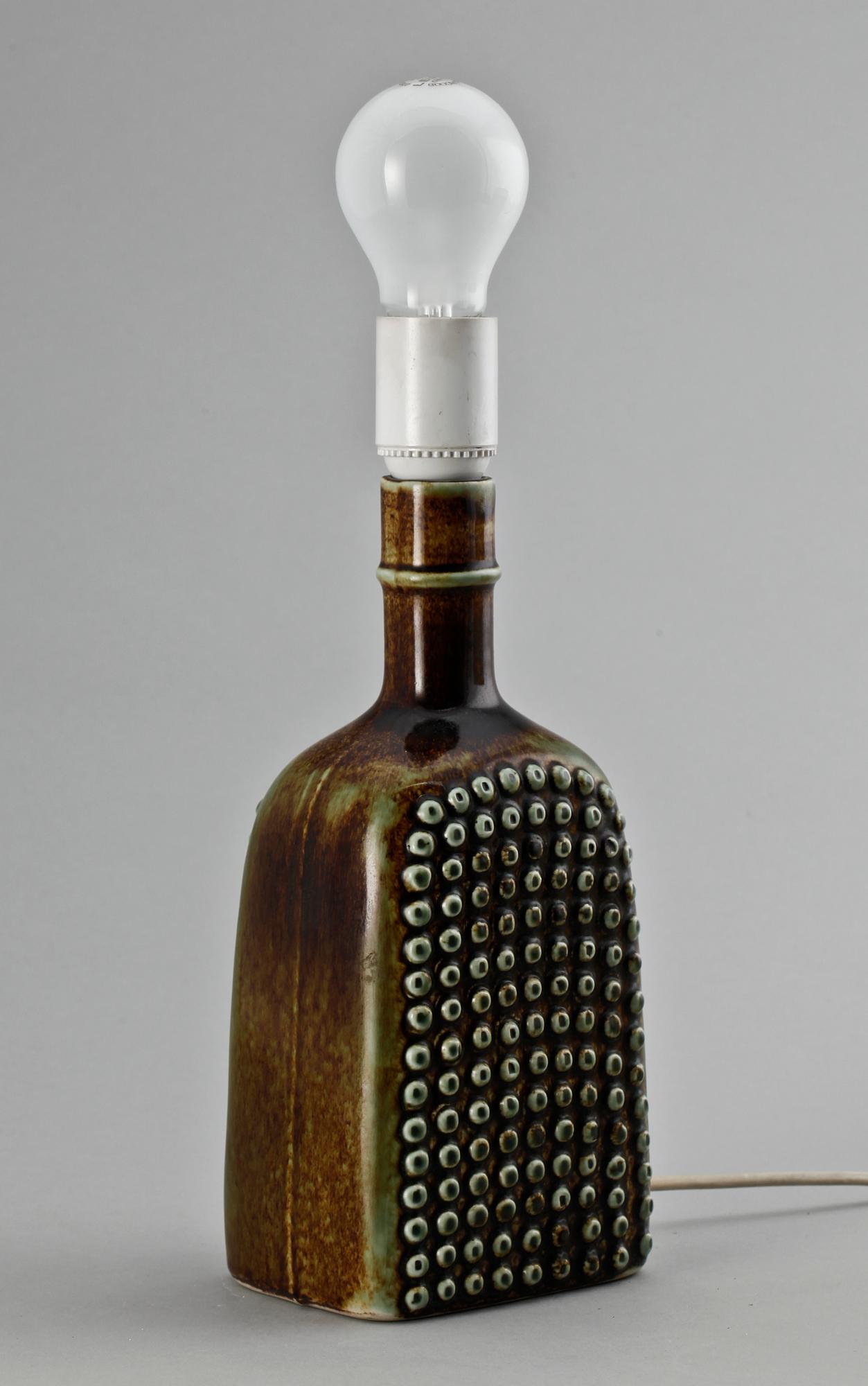 BORDSLAMPA, keramik. Stig Lindberg, Gustavsberg. Sign.