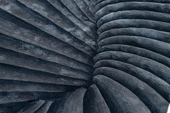 Diana Orving, matta "Disapperance I", handtuftad, ca 404 x 250 cm, Ferreira de Sá, Portugal.