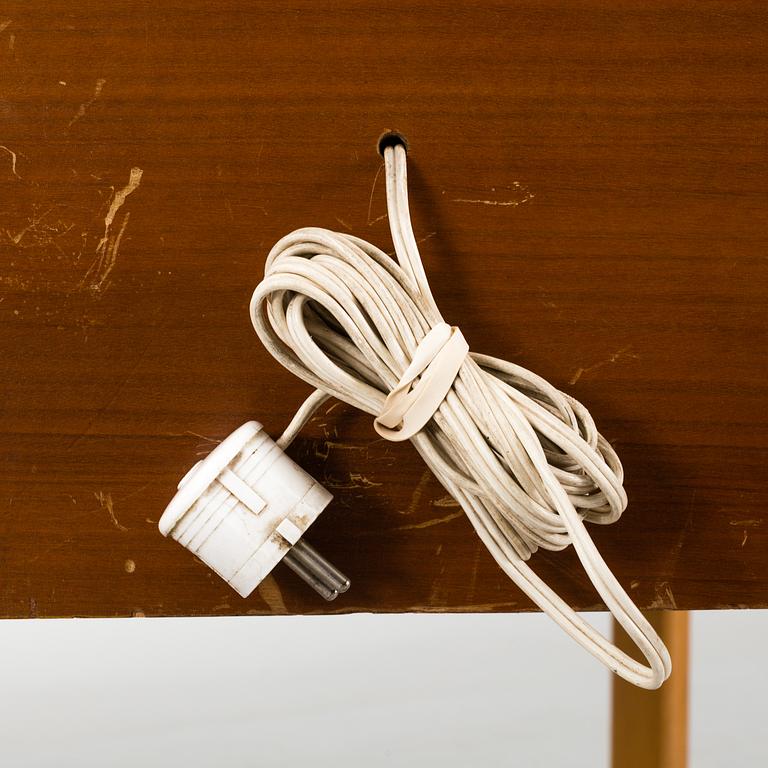 A TH Bergmann & Co "Clipper" pinball-game.