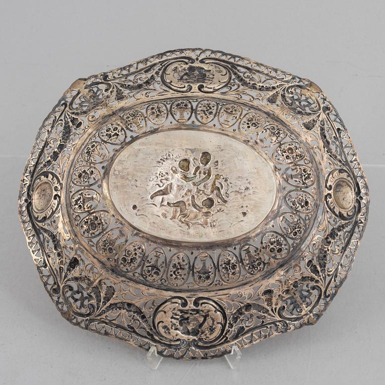 A silver 830 bread basket, Germany, circa 1900.