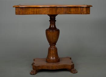 BORD, empire, 1800-talets mitt.