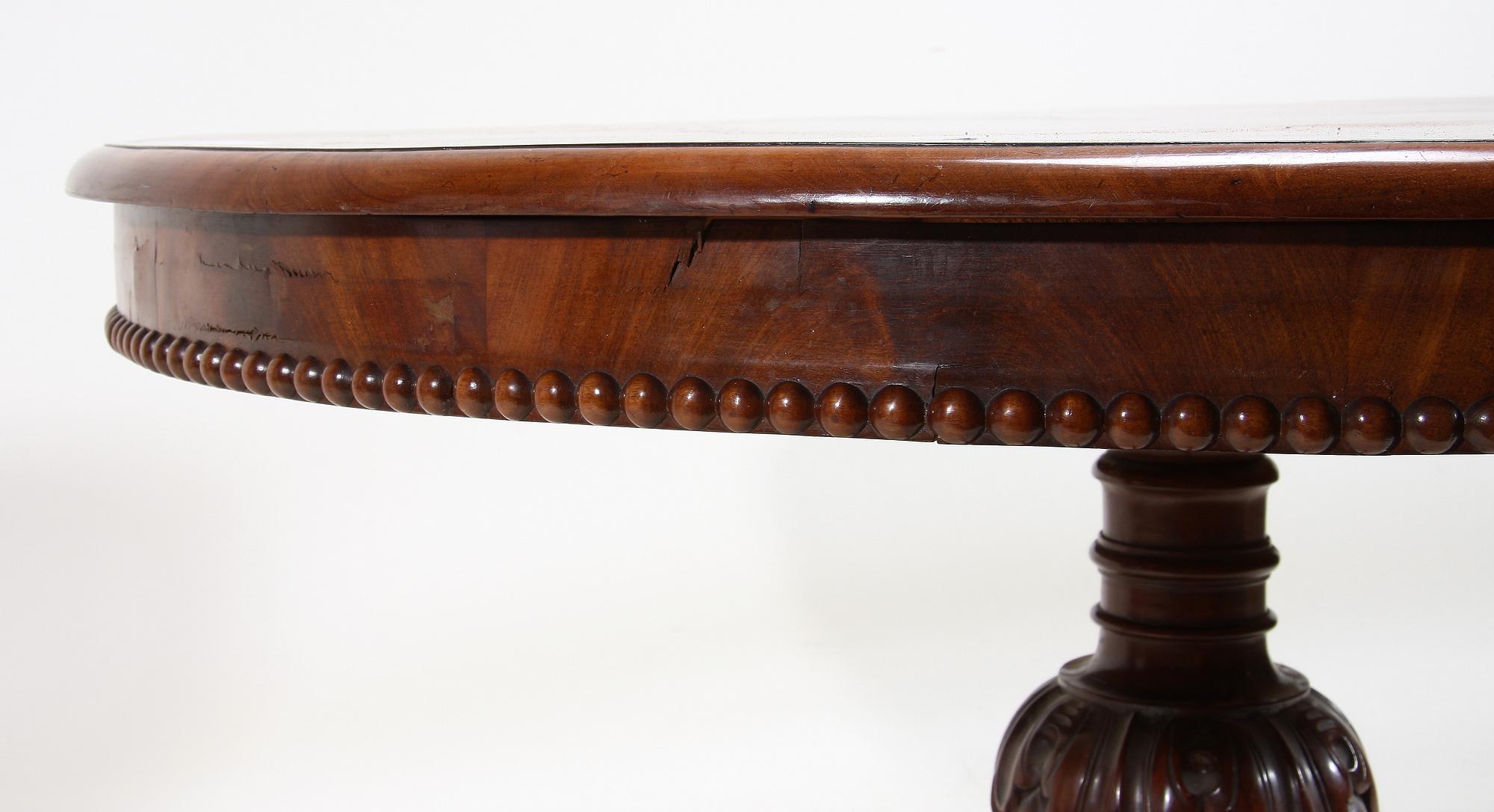 SALONGSBORD, nyrokoko, sent 1800-tal.