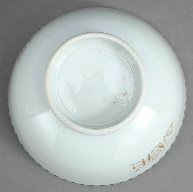SKÅL samt FAT, med förgyllt monogram NH, Kina, 1700-tal.